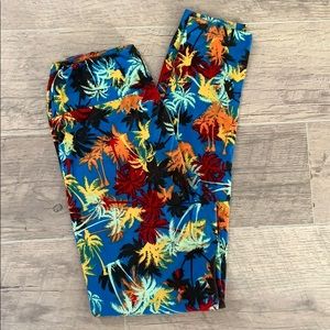 Tropical print super soft leggings